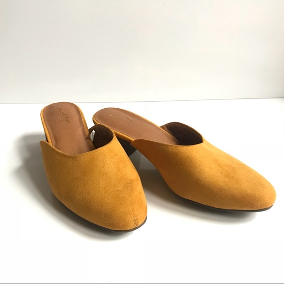 Universal Thread Shoes - NWOT Universal Thread Backless Slip On Mules